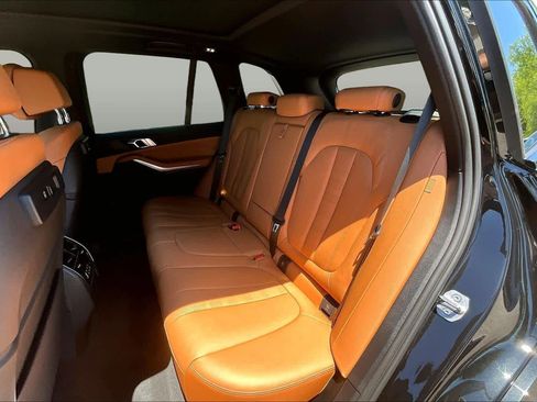 Used 2022 BMW X5 sDrive40i w/ M Sport Package RWD image 21