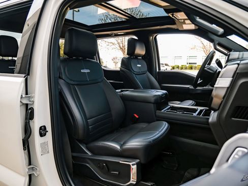 Used 2026 Ford F450 Platinum w/ FX4 Off-Road Package image 54