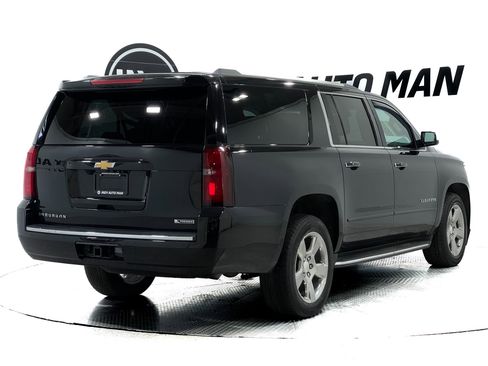 Used 2018 Chevrolet Suburban Premier image 3