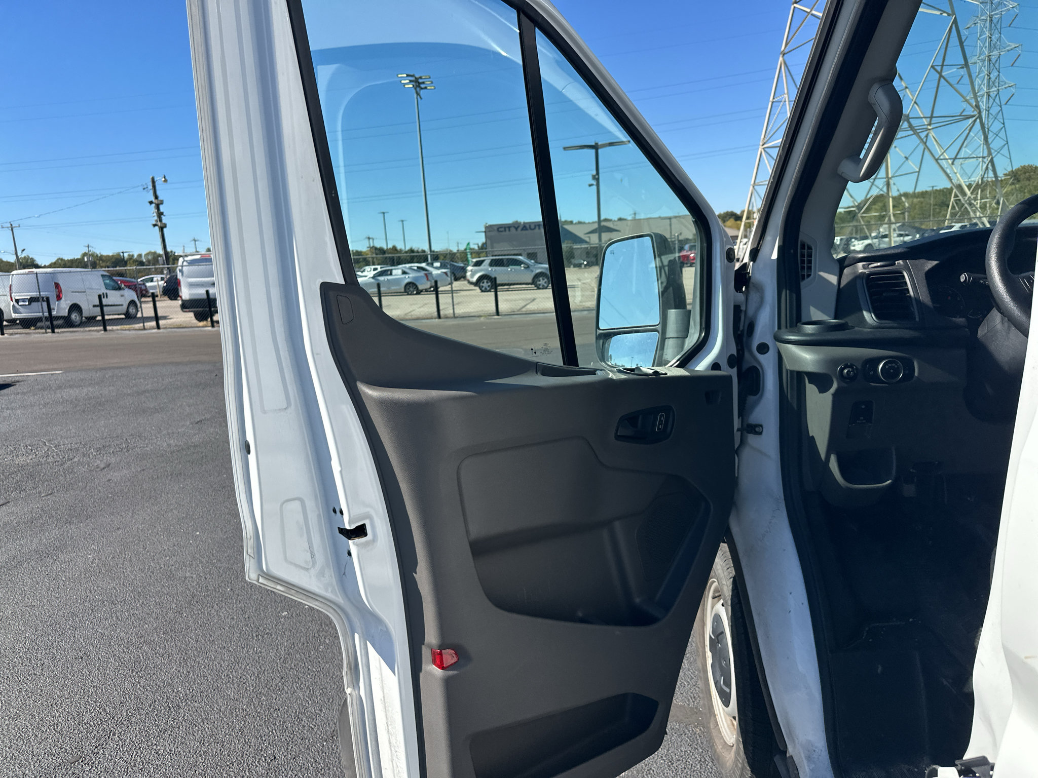 Used 2023 Ford Transit 150 Medium Roof w/ Fleet Safety Package RWD image 16