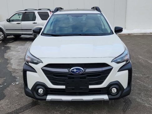 Used 2025 Subaru Outback Limited XT image 2