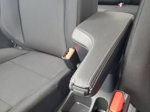 New 2025 Nissan Kicks Play S image 19