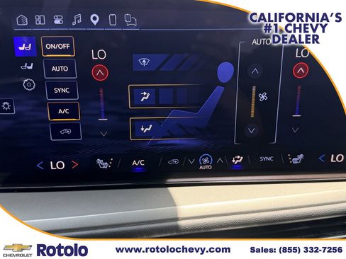 Used 2025 Chevrolet Traverse LT FWD image 21