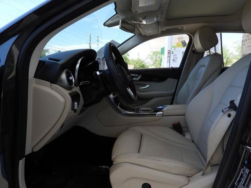 Used 2020 Mercedes-Benz GLC 300 image 50