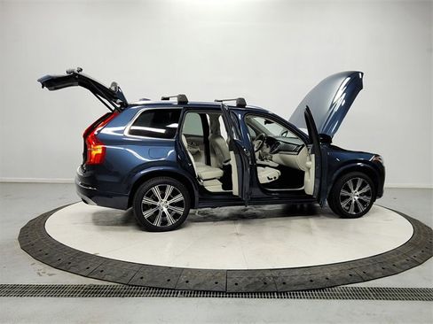 Used 2021 Volvo XC90 T6 Inscription w/ Advanced Package image 16