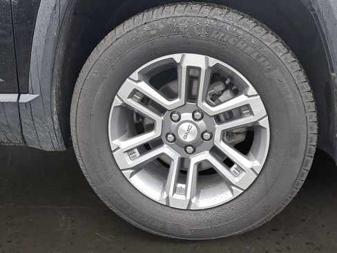 Used 2025 GMC Terrain Elevation FWD image 9