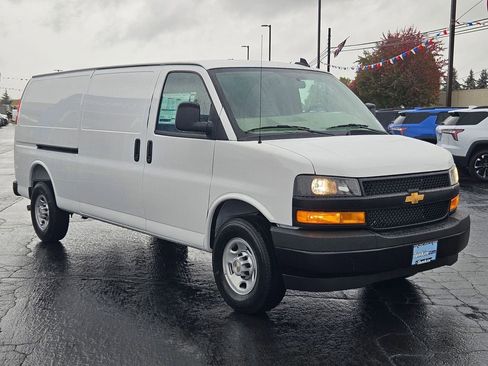 New 2025 Chevrolet Express 2500 Extended image 8