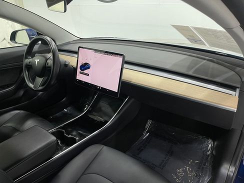 Used 2018 Tesla Model 3 Long Range image 19