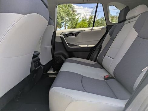 Used 2020 Toyota RAV4 XLE w/ Convenience Package FWD image 15