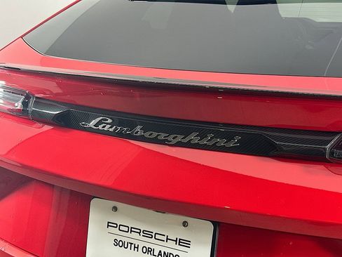 Used 2019 Lamborghini Urus image 34