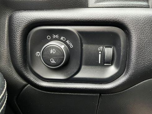Certified 2024 RAM 2500 Big Horn AWD/4WD image 37