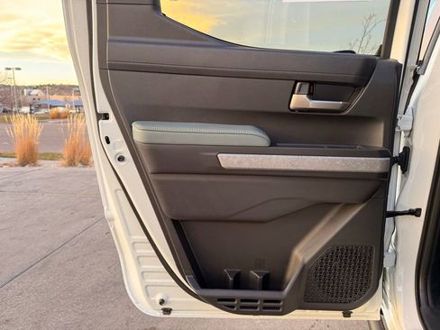 Used 2025 Toyota Tacoma Trailhunter image 20