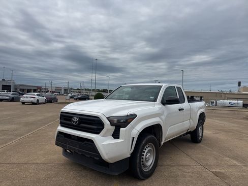 Used 2024 Toyota Tacoma SR RWD image 7