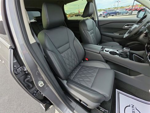 New 2026 Nissan Rogue Platinum w/ Platinum Premium Package image 25