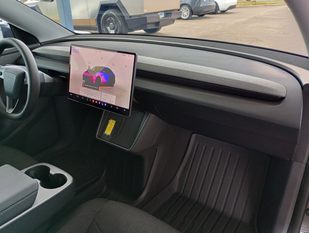 Used 2026 Tesla Model Y 2WD image 17
