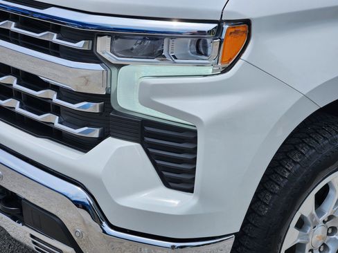Used 2024 Chevrolet Silverado 1500 LTZ w/ Z71 Off-Road Package AWD/4WD image 27