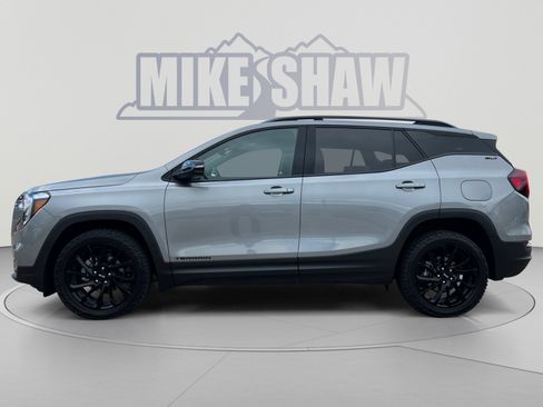 Used 2023 GMC Terrain SLT w/ Elevation Edition AWD/4WD image 2