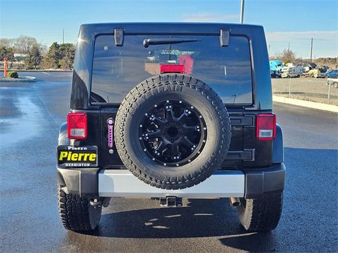 Used 2015 Jeep Wrangler Unlimited Sahara w/ Max Tow Package image 10