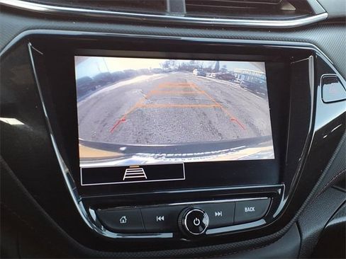 Used 2023 Chevrolet TrailBlazer RS w/ Sun and Liftgate Package image 19