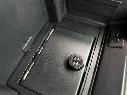 Used 2023 Chevrolet Silverado 1500 LT Trail Boss image 13