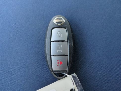 Used 2023 Nissan Titan SV w/ Accessory Utility Package image 27