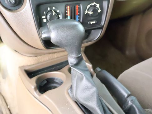 Used 2003 Chevrolet TrailBlazer LS w/ Preferred Equipment Group AWD/4WD image 34