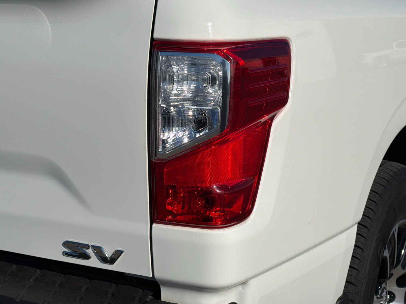 Used 2024 Nissan Titan SV w/ SV Convenience Package RWD image 36