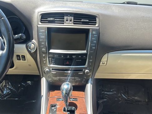 Used 2011 Lexus IS 250 w/ Premium Pkg Value Edition RWD image 16