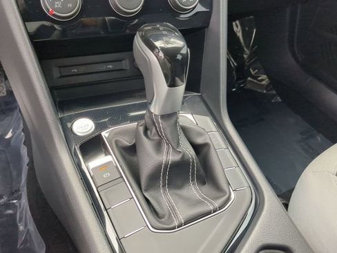 Certified 2025 Volkswagen Taos S FWD image 21