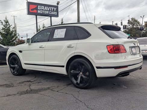 Used 2019 Bentley Bentayga image 3