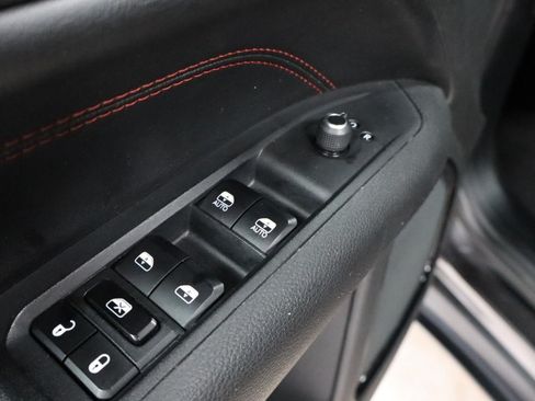 Used 2024 Jeep Compass Trailhawk AWD/4WD image 11