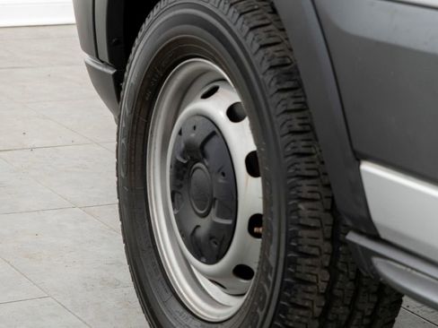 Used 2016 Ford Transit 350 XL image 5