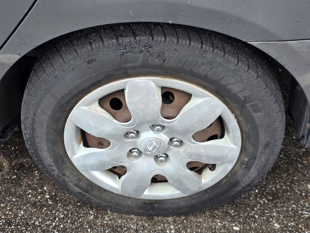 Used 2009 Hyundai Elantra GLS FWD image 28