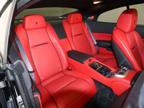 Used 2018 Rolls-Royce Wraith RWD image 50