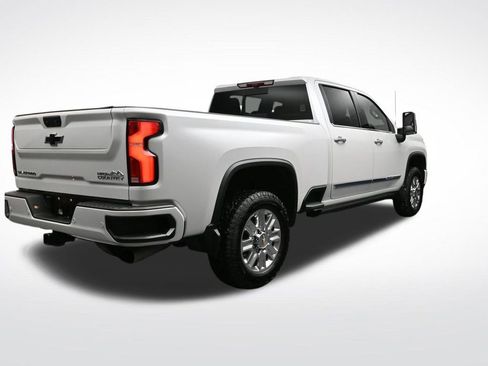 Used 2025 Chevrolet Silverado 2500 High Country w/ High Country Premium Package image 2