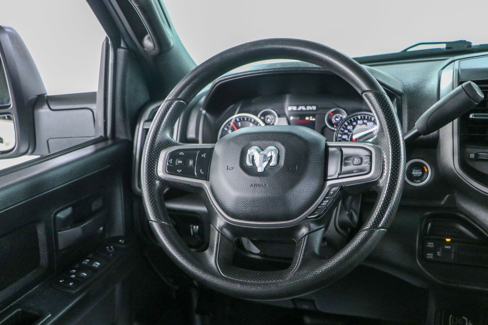 Used 2024 RAM 2500 Tradesman w/ Chrome Appearance Group AWD/4WD image 13