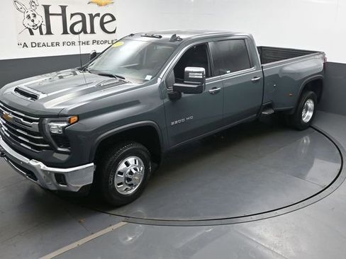 Used 2025 Chevrolet Silverado 3500 LTZ w/ LTZ Plus Package image 42