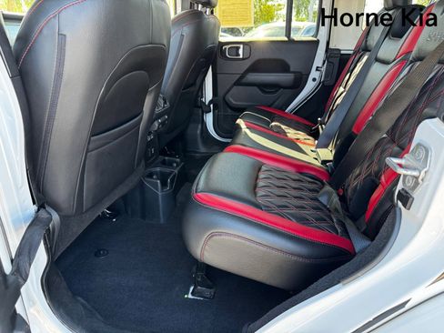 Used 2021 Jeep Wrangler Unlimited Sahara w/ Uconnect 4C Nav & Sound Group image 13