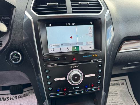 Used 2017 Ford Explorer Limited image 13