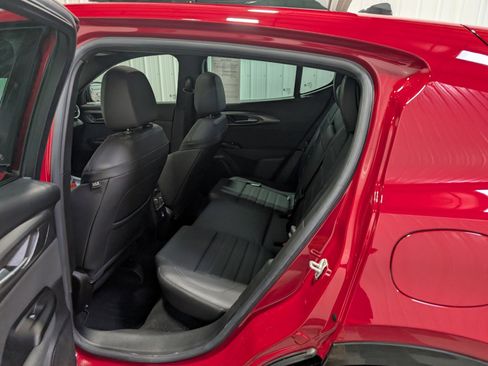 Used 2024 Alfa Romeo Tonale Veloce w/ Premium Interior Package image 10