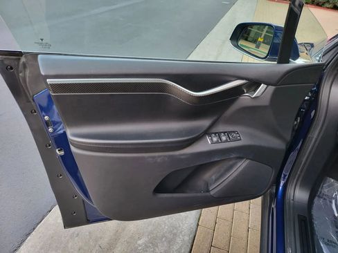 Used 2018 Tesla Model X 75D AWD/4WD image 15