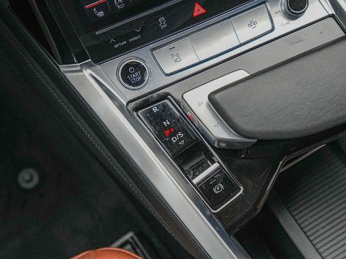 Used 2024 Audi Q8 e-tron Premium Plus image 19