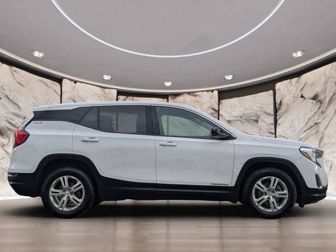 Used 2020 GMC Terrain SLE w/ LPO, Floor Liner Package FWD image 15