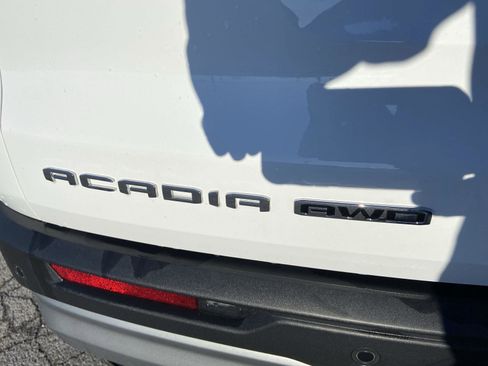 Used 2025 GMC Acadia Elevation image 19