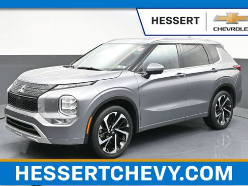 Used 2022 Mitsubishi Outlander SEL image 1