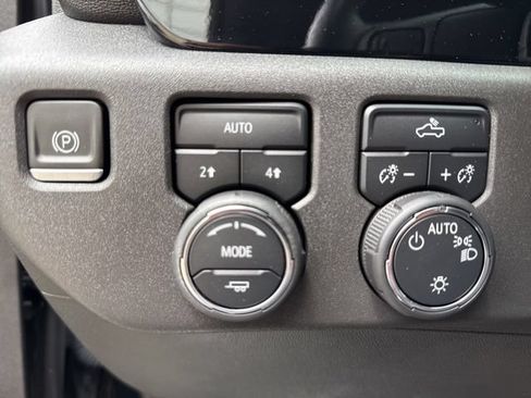 Used 2024 Chevrolet Silverado 1500 LT AWD/4WD image 22
