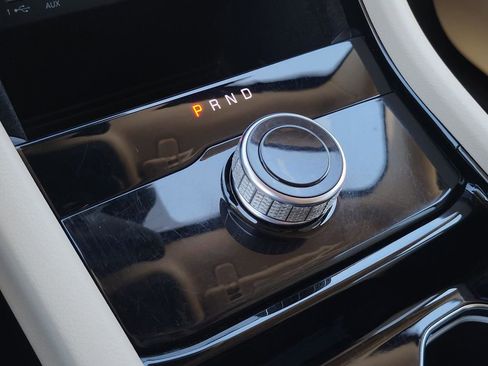 Used 2022 Jeep Grand Cherokee Limited image 25