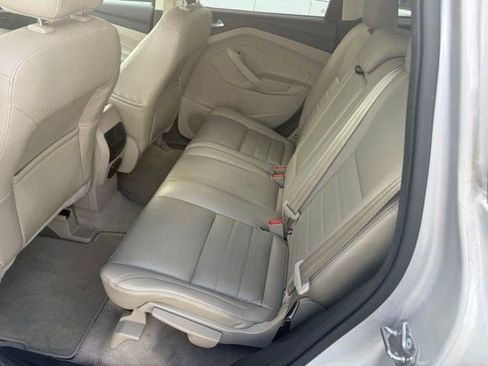 Used 2015 Ford Escape SE w/ Equipment Group 201A FWD image 11