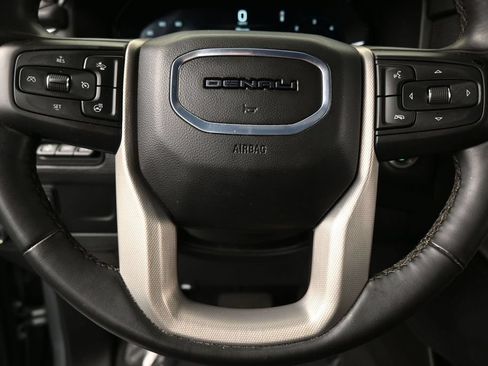 Used 2024 GMC Yukon XL Denali RWD image 40