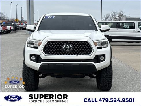 Used 2019 Toyota Tacoma TRD Off-Road image 9